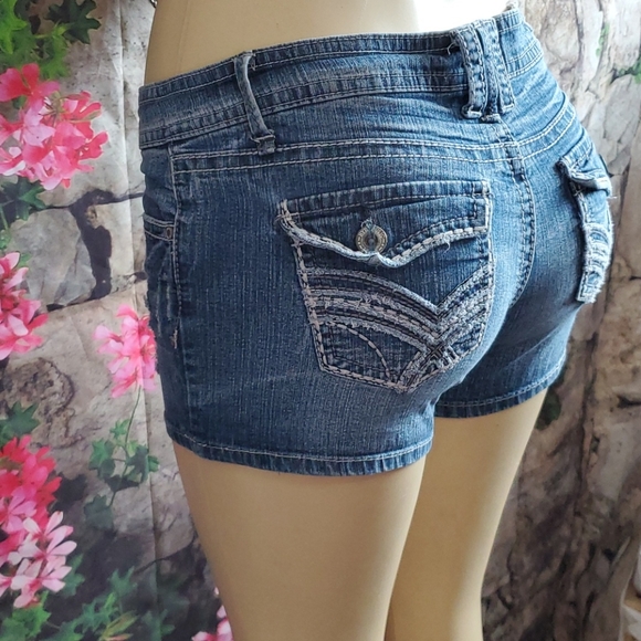 HYDRAULIC Cuff Shorts Embroider Stretchy Size 9/10 - Picture 5 of 7